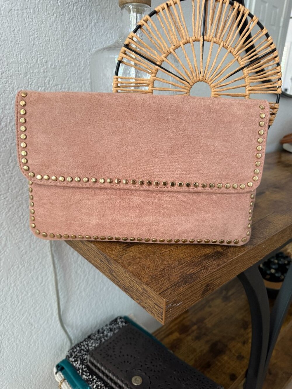 NEW Soft dusty pink clutch with gold accents & optional crossbody chain